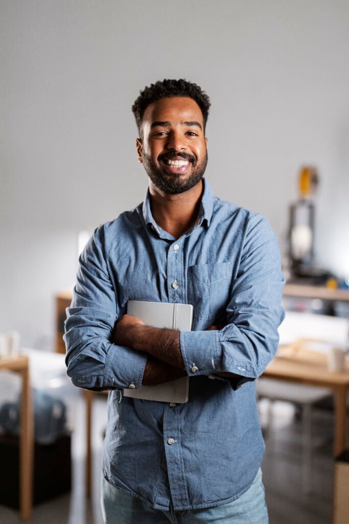 homem de negócios feliz